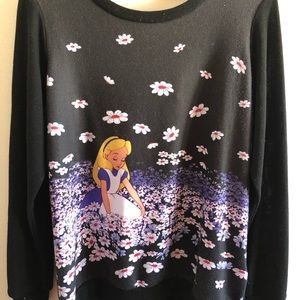Disney Alice in wonderland top medium